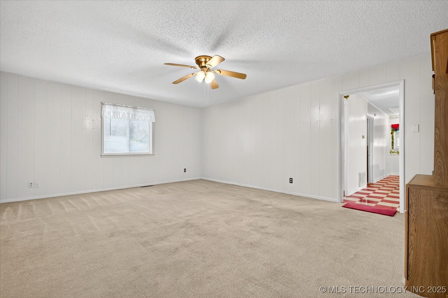 715 S Hickory Street Nowata OK 74048