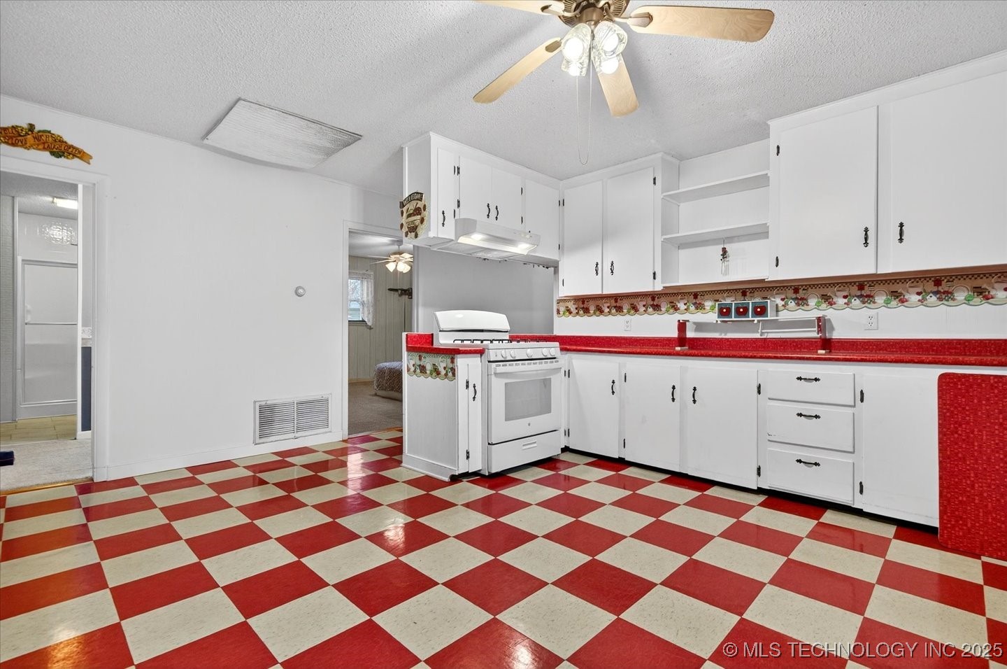 715 S Hickory Street Nowata OK 74048