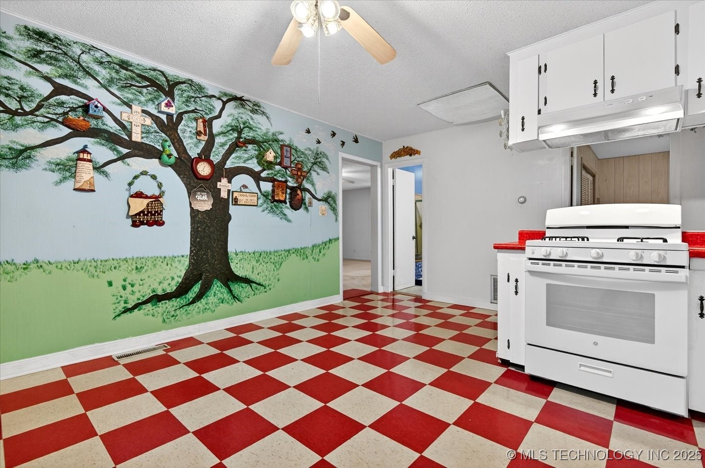 715 S Hickory Street Nowata OK 74048