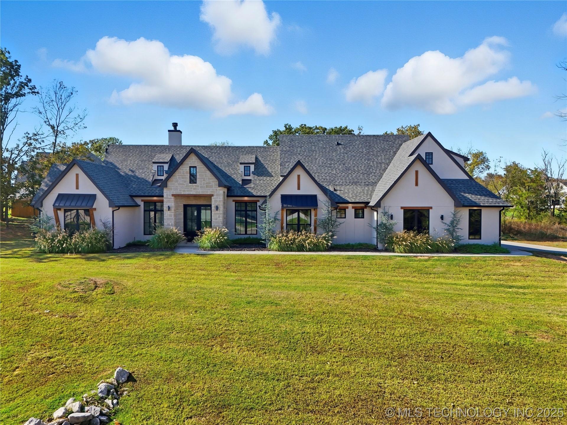 2714 Falls Bend Drive Sapulpa OK 74066