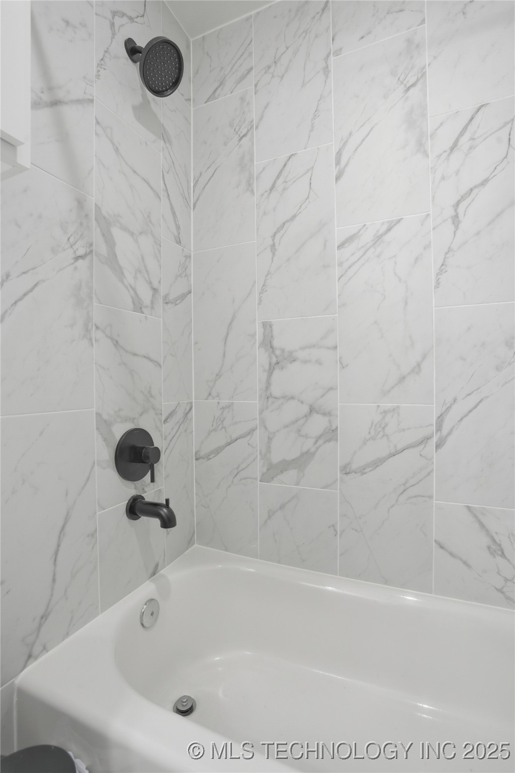 2714 Falls Bend Drive Sapulpa OK 74066