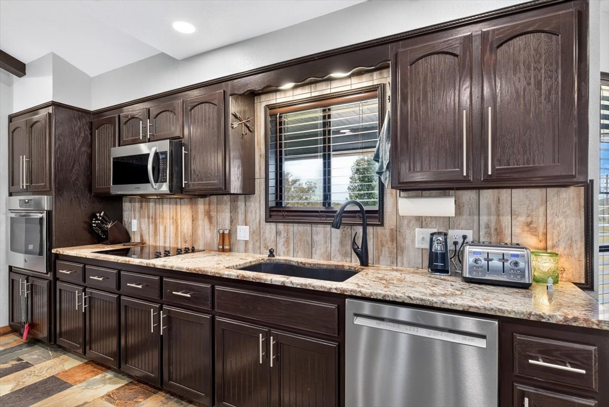 27806 Old Tarby Poteau OK 74953