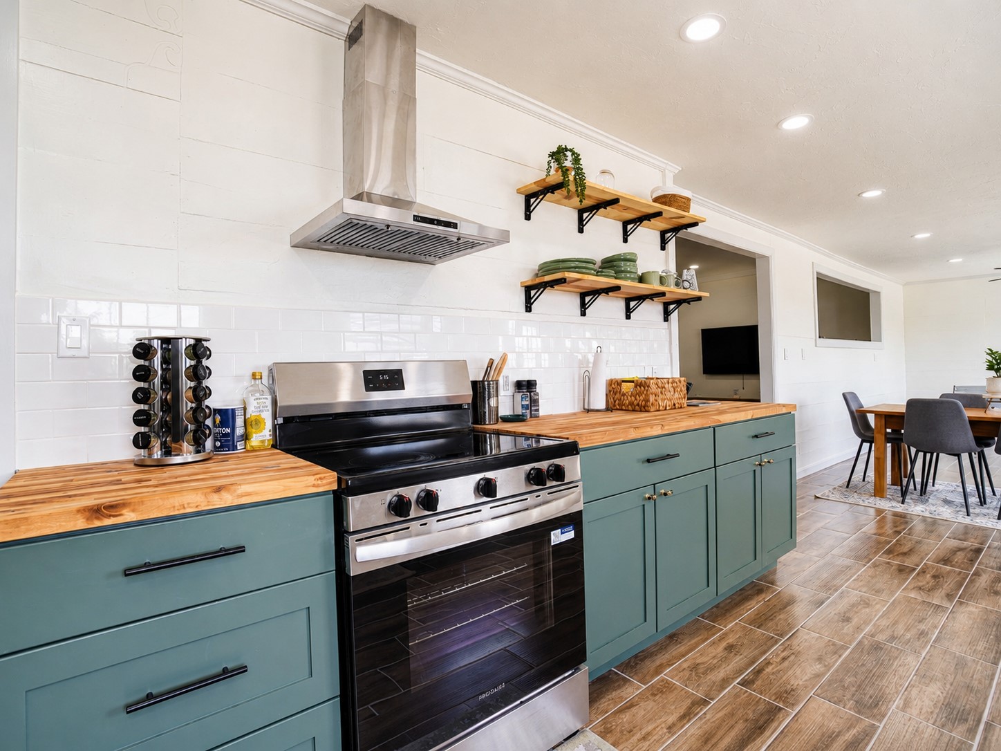6484 NW Meers Porter Lawton OK 73507
