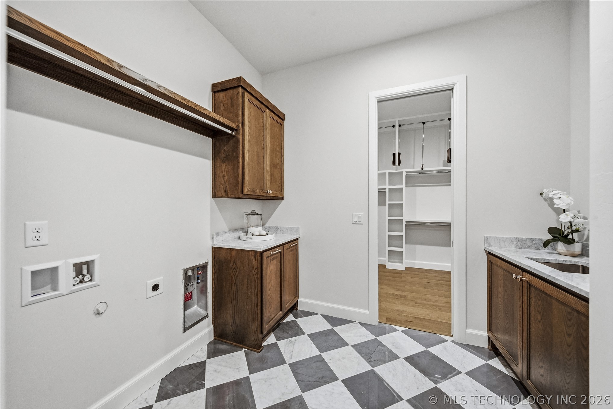 2304 S Birmingham Place Tulsa OK 74114
