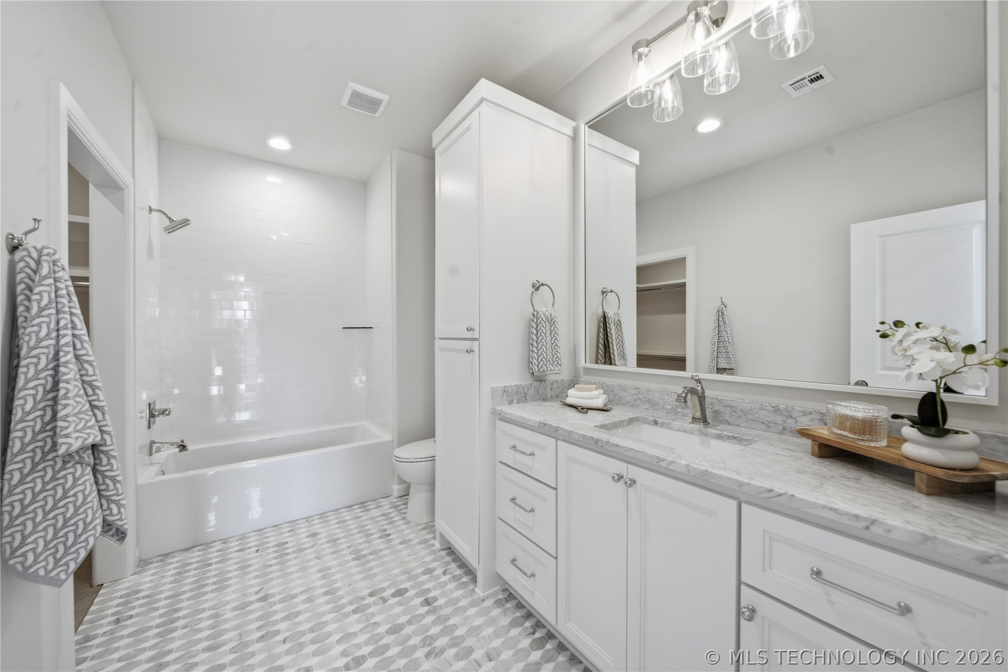 2304 S Birmingham Place Tulsa OK 74114