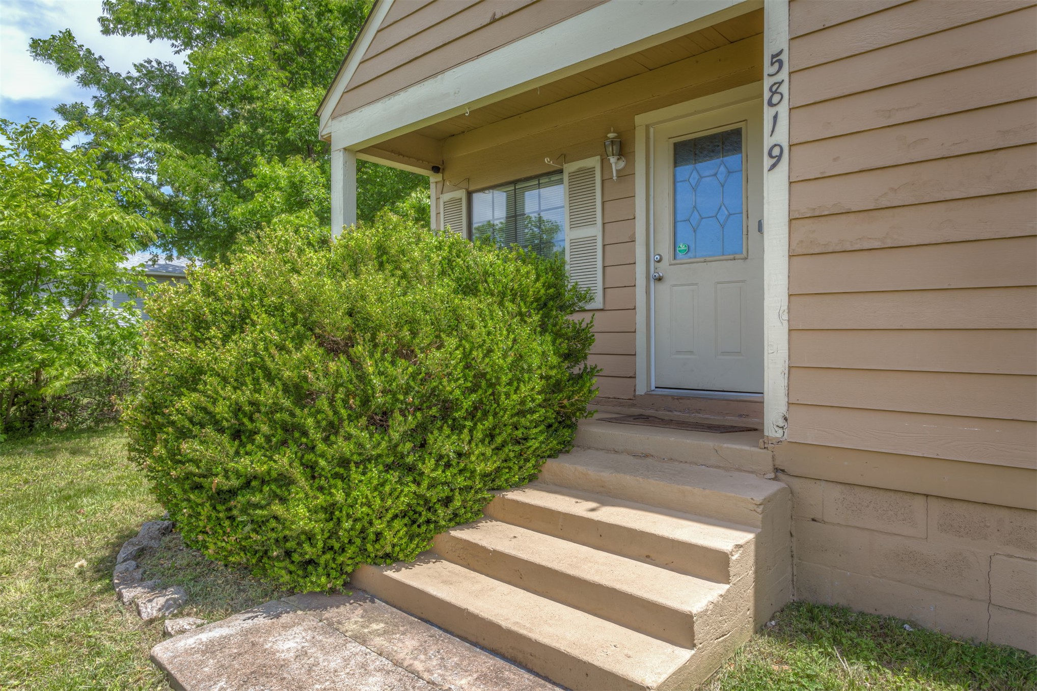 5819 S 32nd West Avenue Tulsa OK 74107