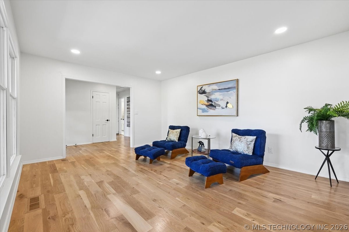 3748 E 48th Place Tulsa OK 74135