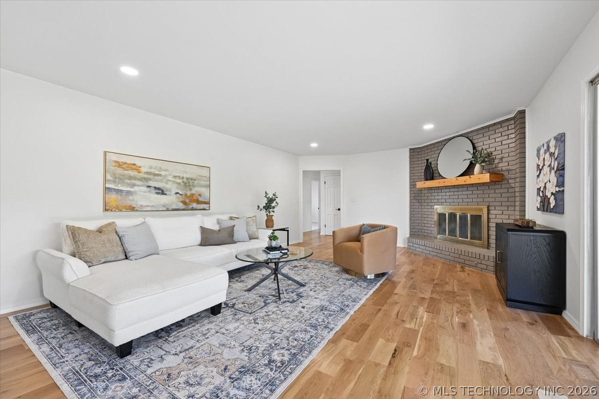 3748 E 48th Place Tulsa OK 74135