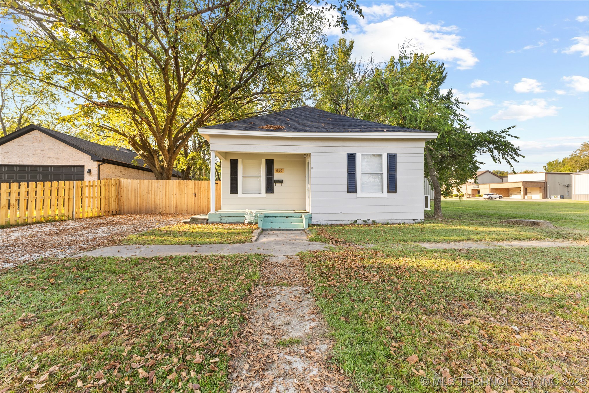 619 W 14th Street Ada OK 74820