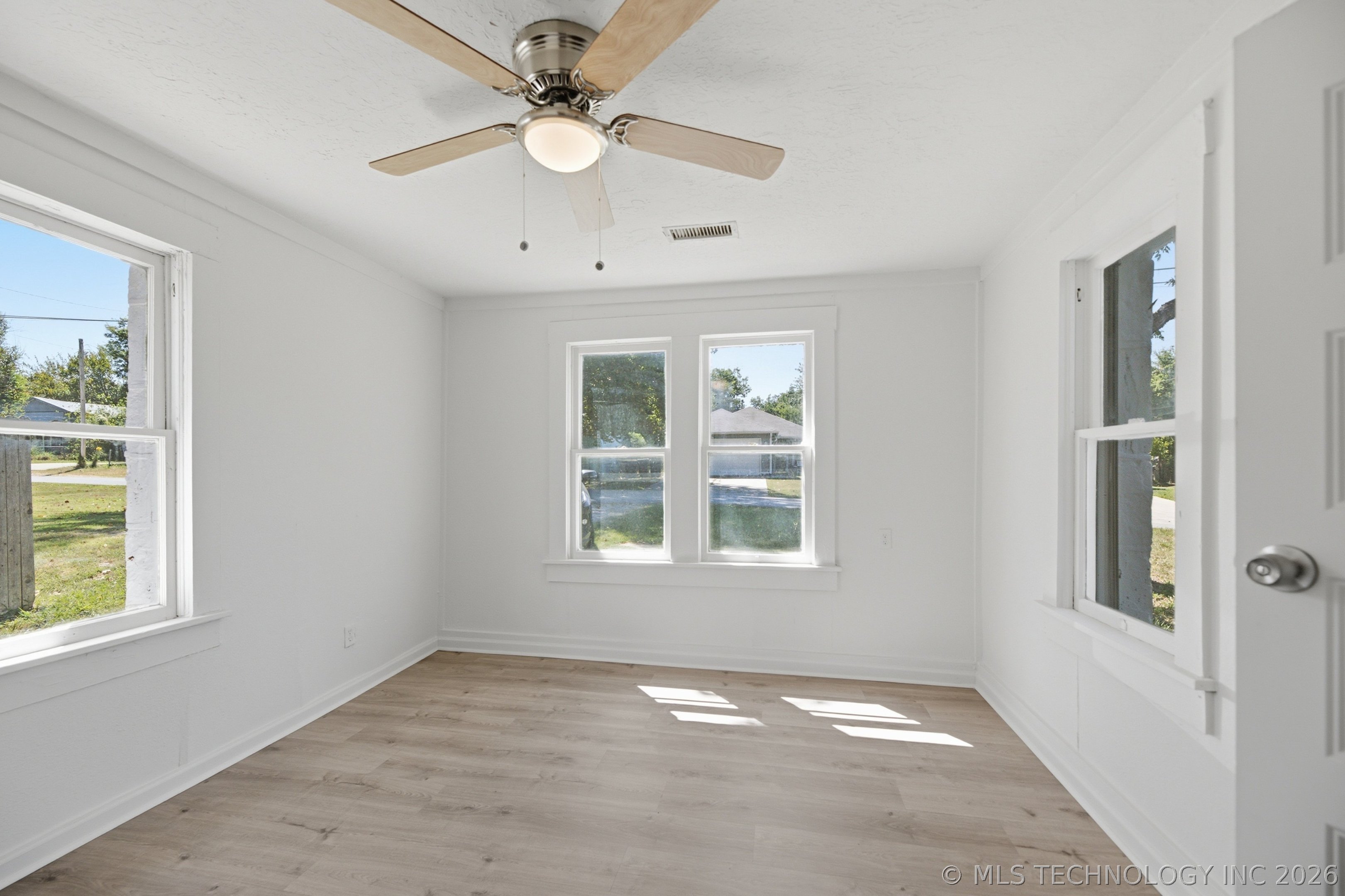 329 W Oak Street Coweta OK 74429