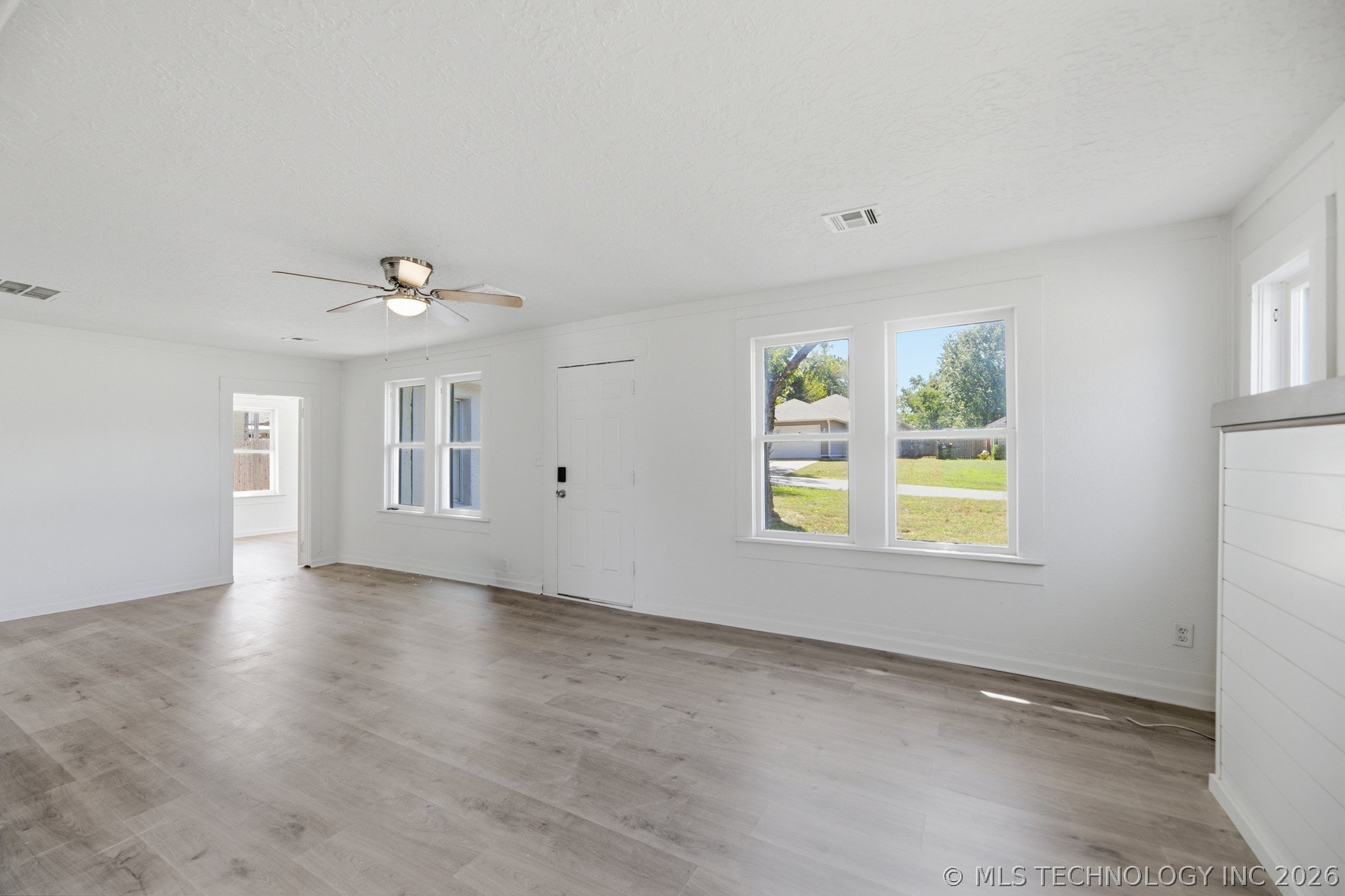 329 W Oak Street Coweta OK 74429
