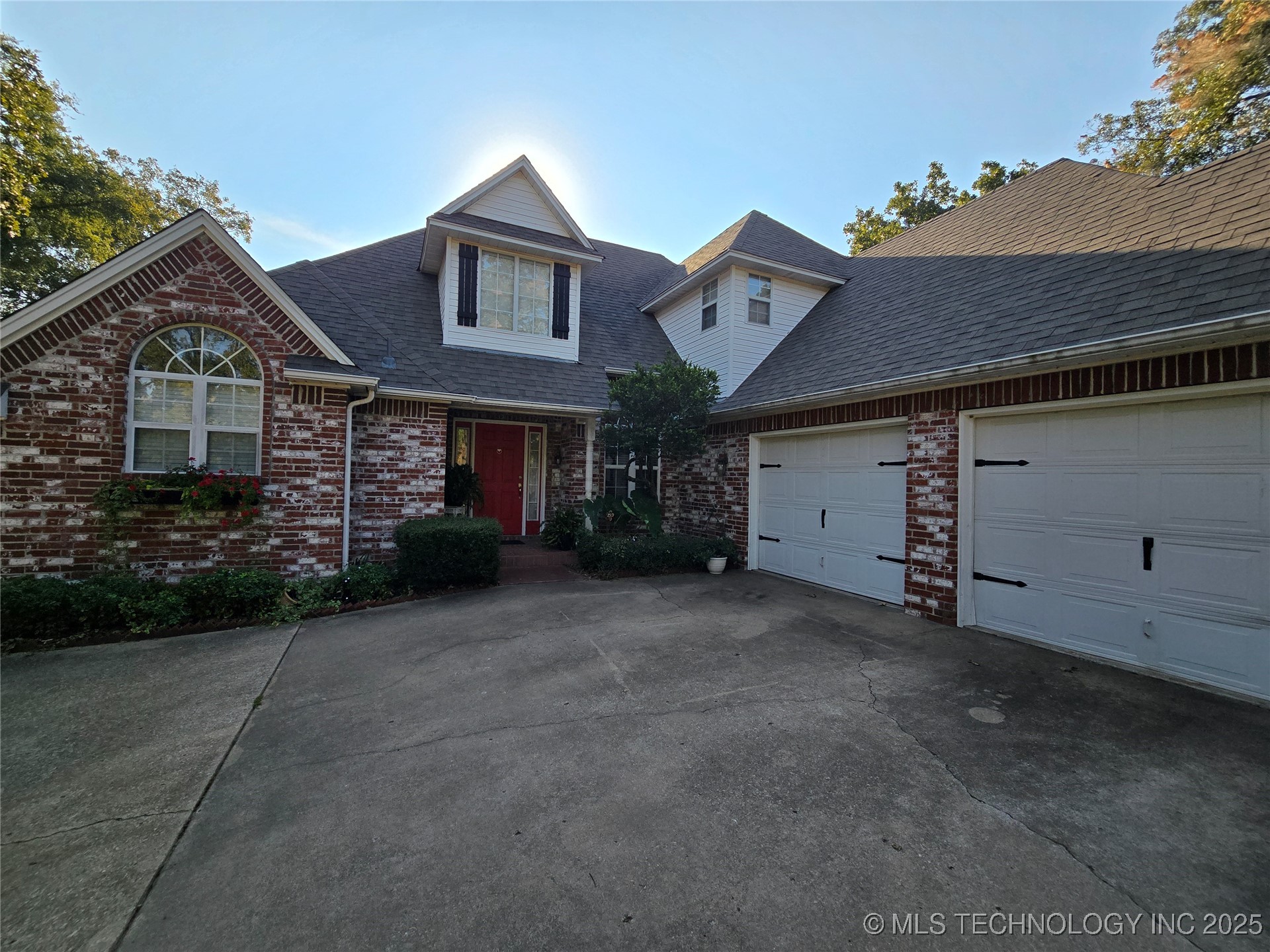 906 N 14 Street Henryetta OK 74437