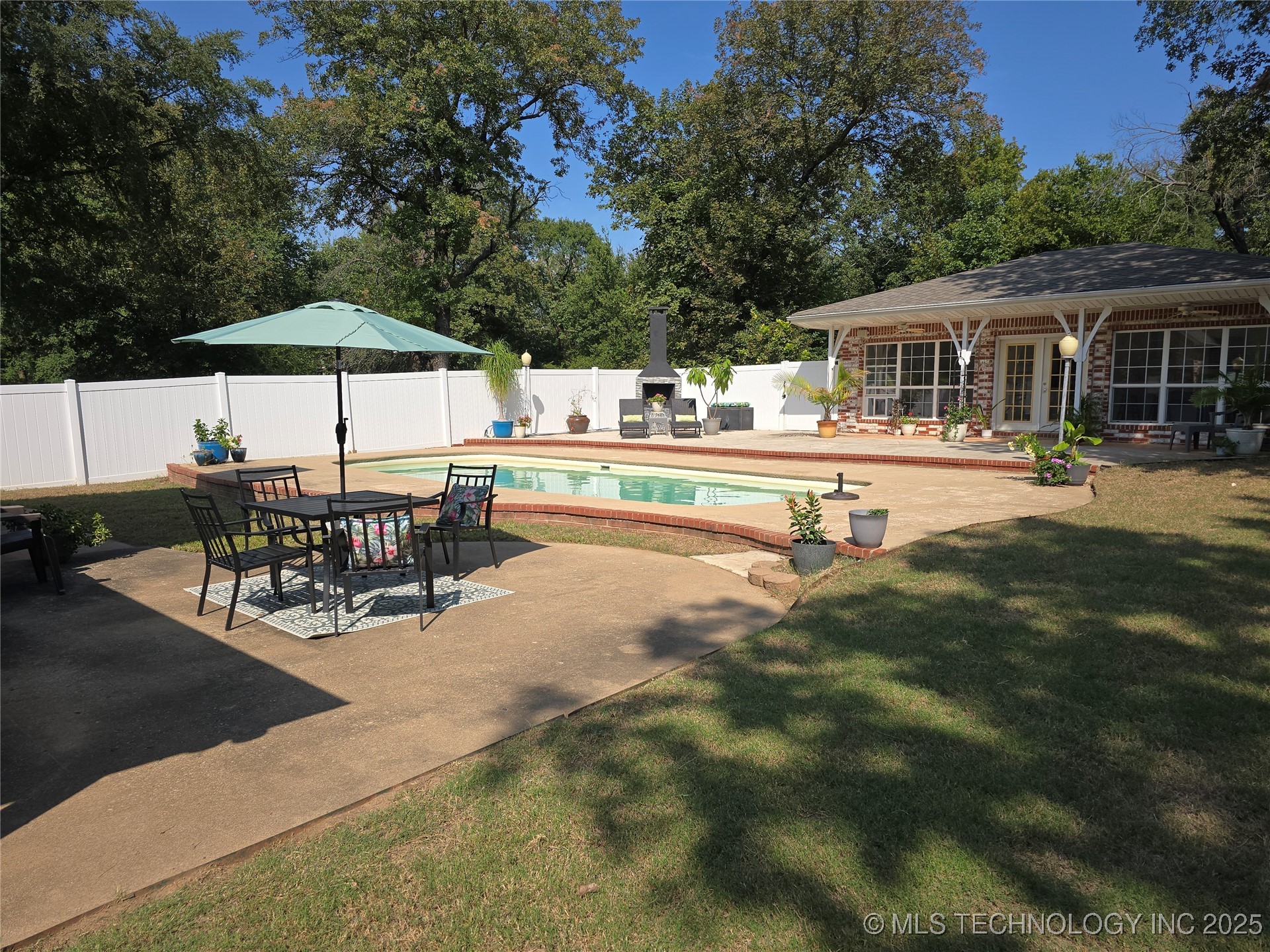 906 N 14 Street Henryetta OK 74437