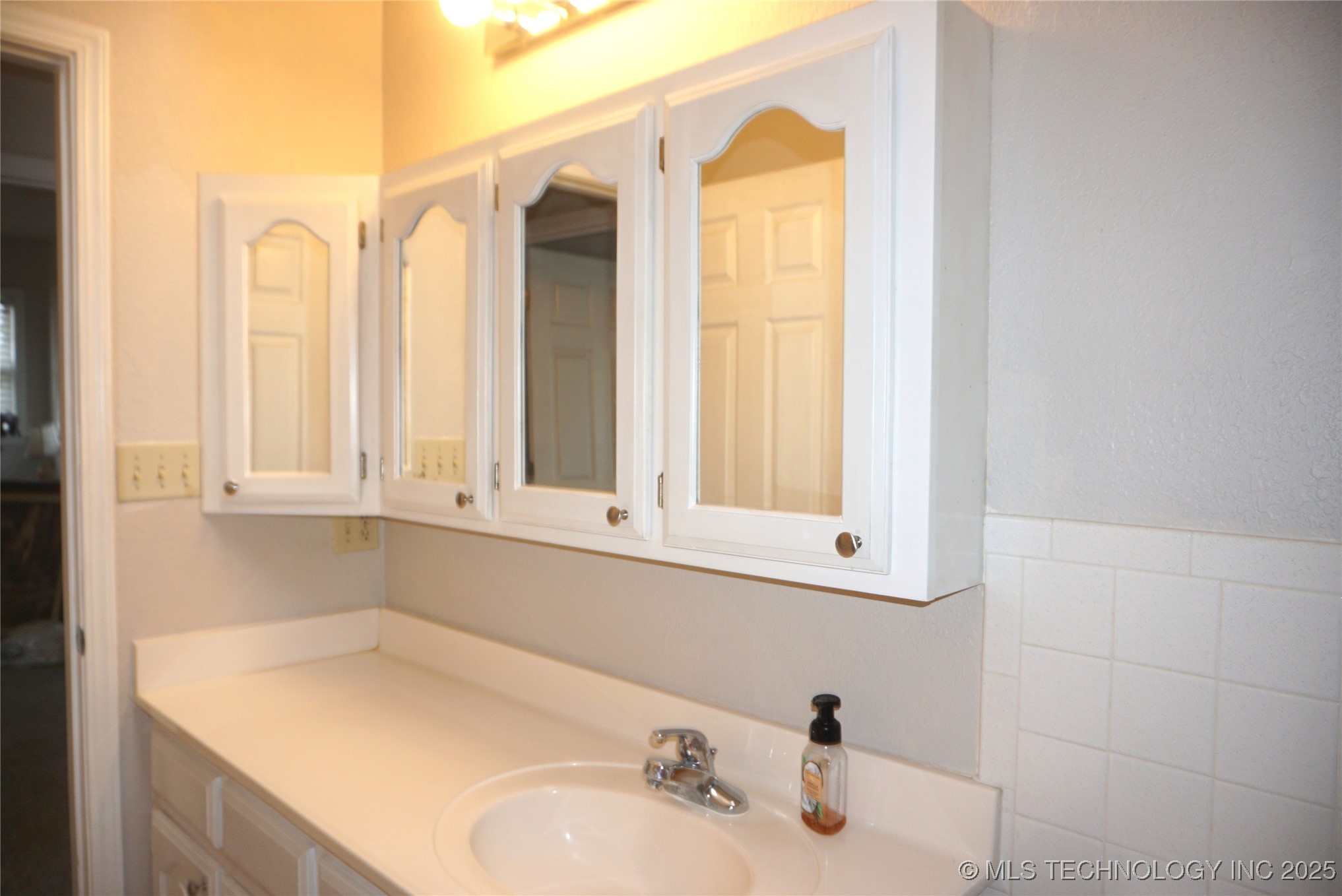 906 N 14 Street Henryetta OK 74437