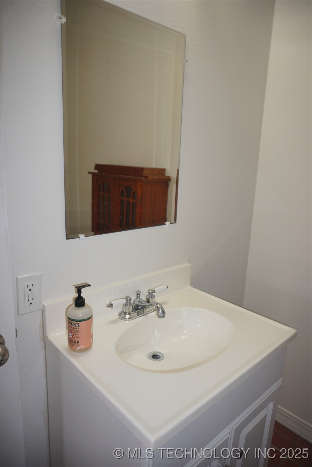 906 N 14 Street Henryetta OK 74437