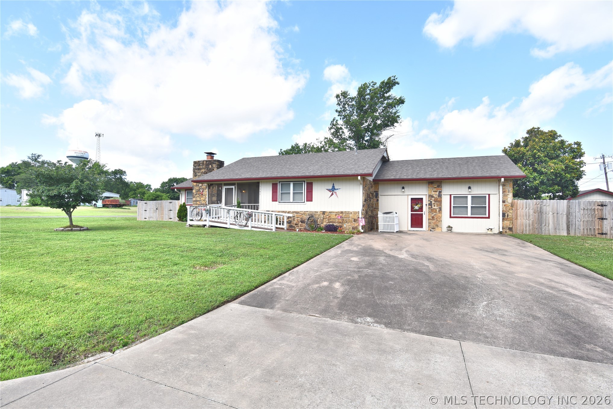 1101 N Taylor Avenue Wagoner OK 74467