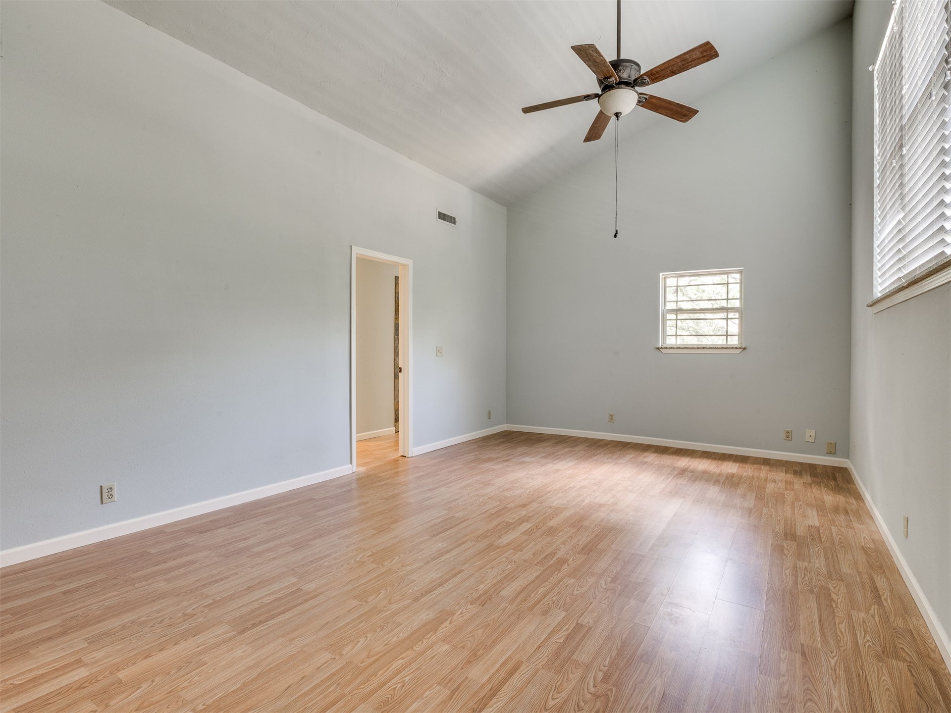 387 Holiday Hills Road Eufaula OK 74432