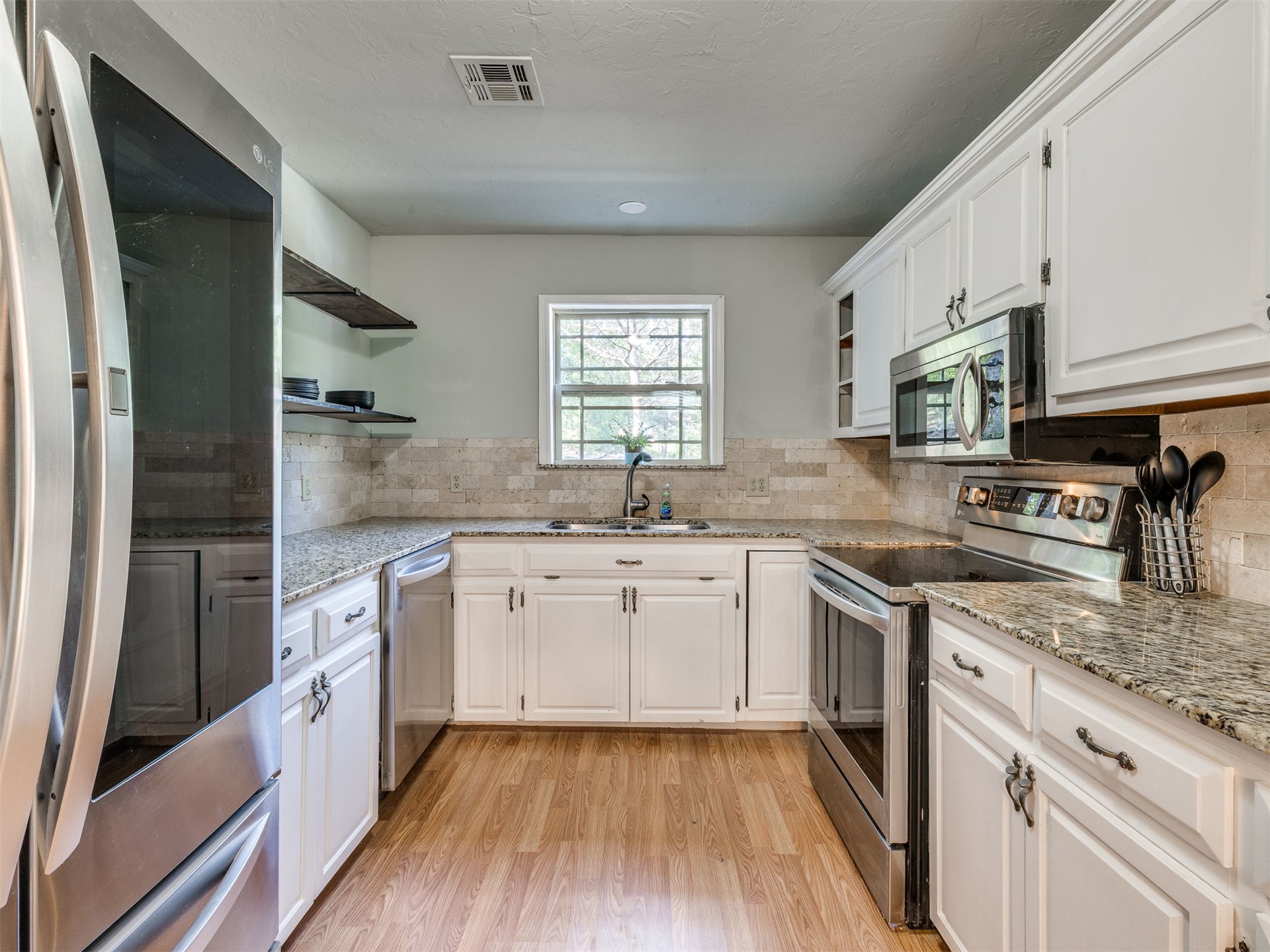 387 Holiday Hills Road Eufaula OK 74432