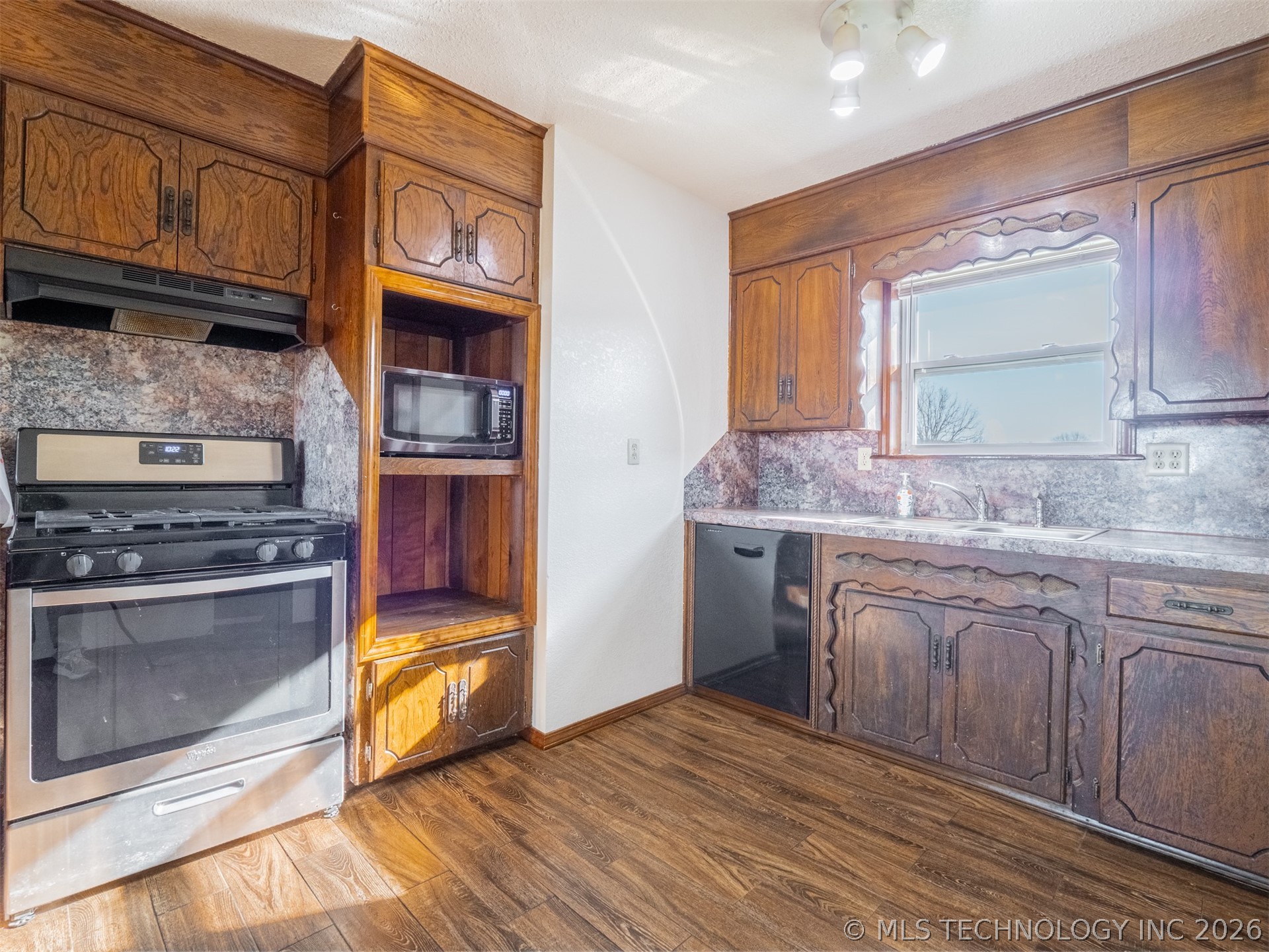 2094 Hartshorne Adamson Road Hartshorne OK 74547