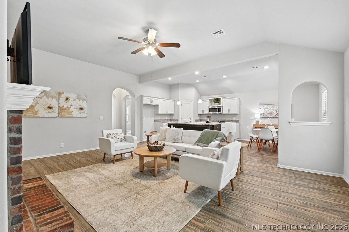 3121 W Fredericksburg Street Broken Arrow OK 74011
