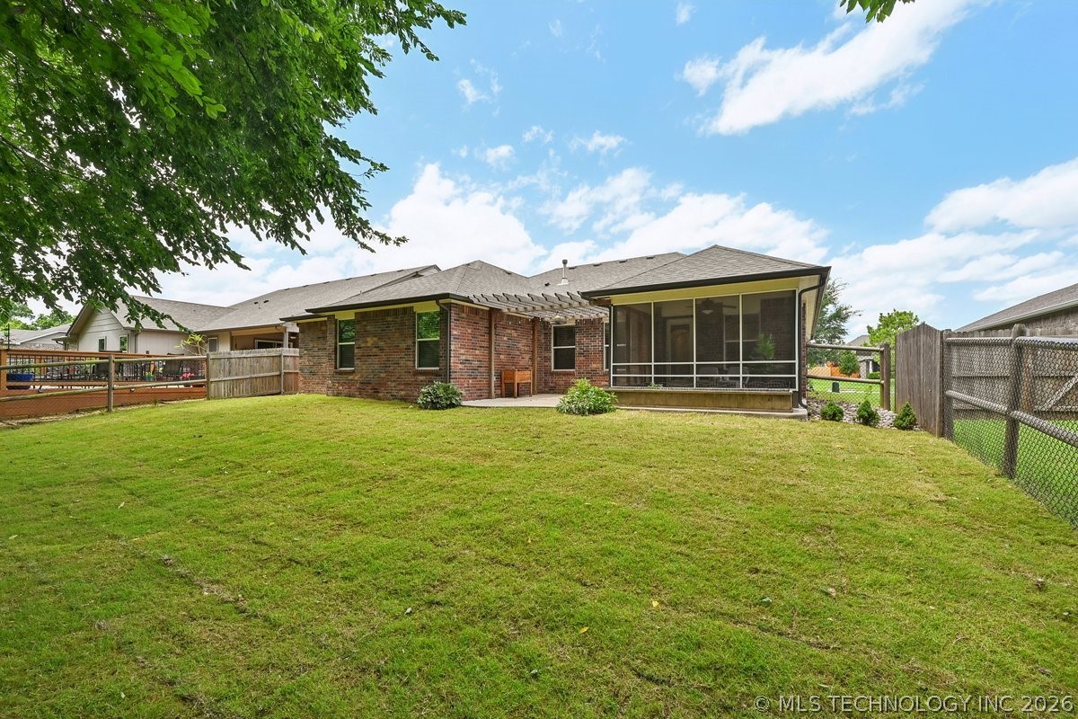 3121 W Fredericksburg Street Broken Arrow OK 74011