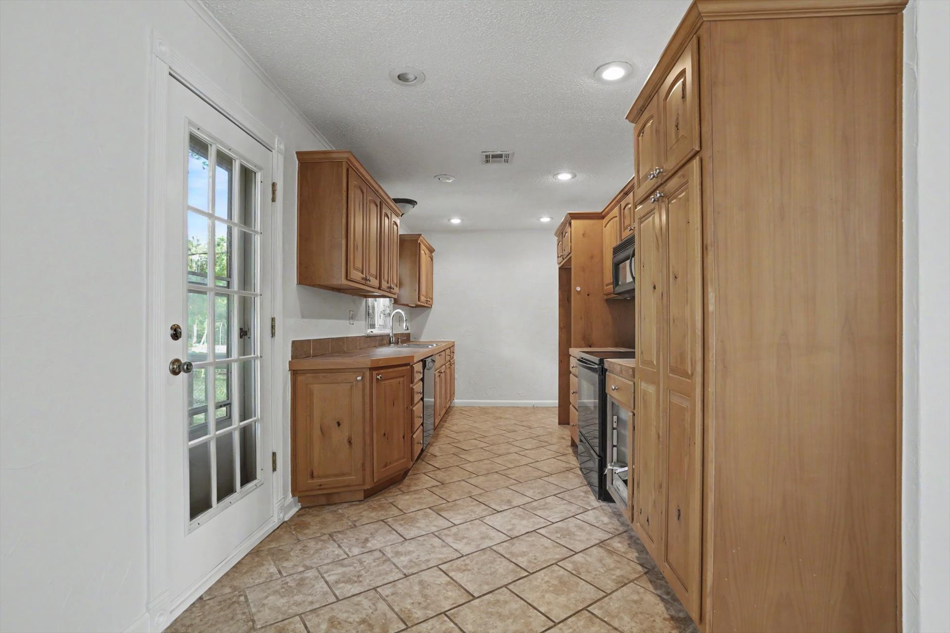 239 N Davis Avenue Claremore OK 74017