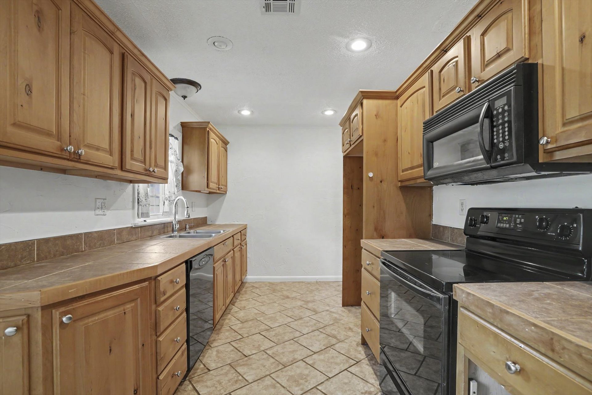 239 N Davis Avenue Claremore OK 74017