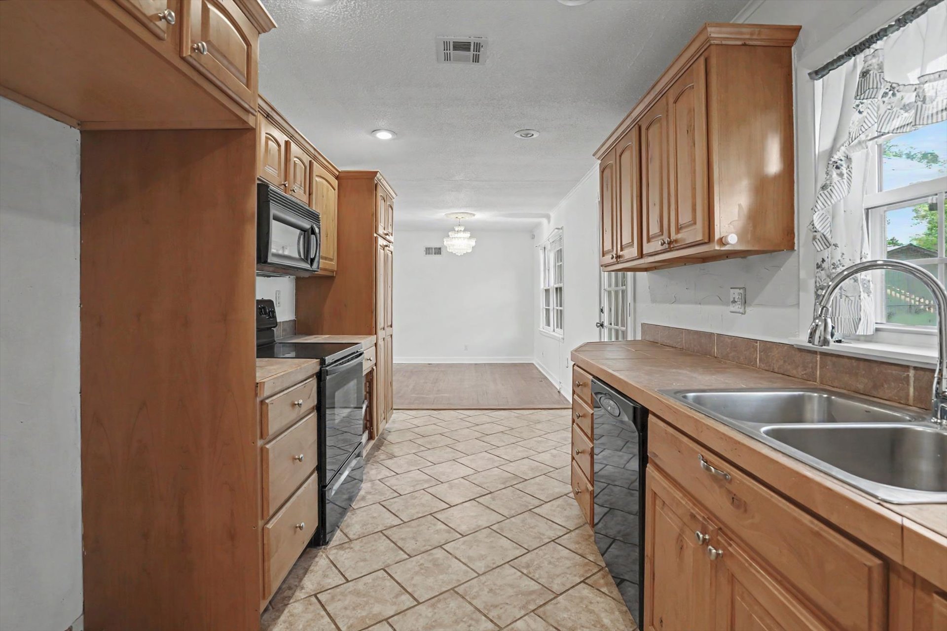 239 N Davis Avenue Claremore OK 74017
