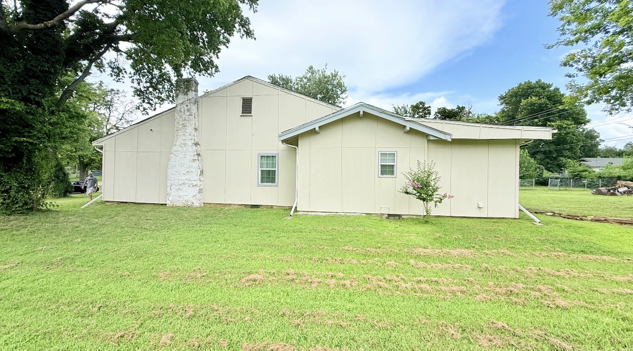1504 E 7th Street Okmulgee OK 74447