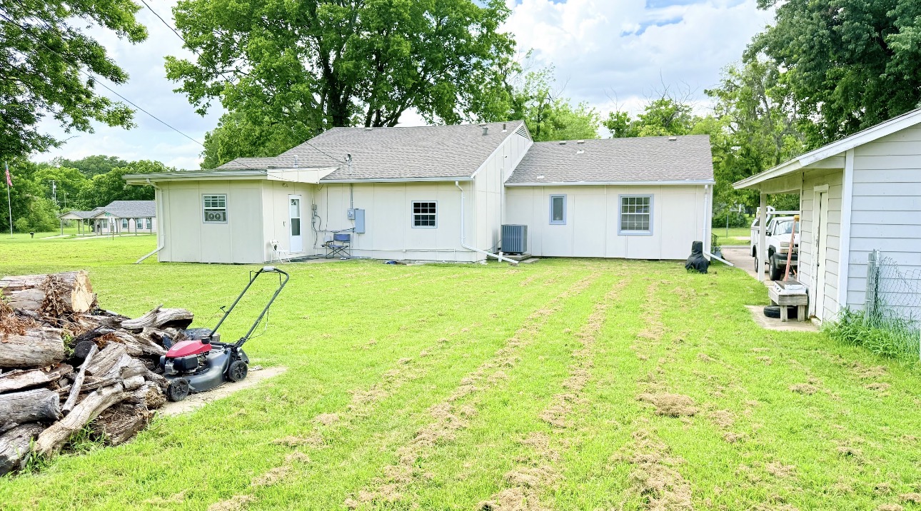 1504 E 7th Street Okmulgee OK 74447