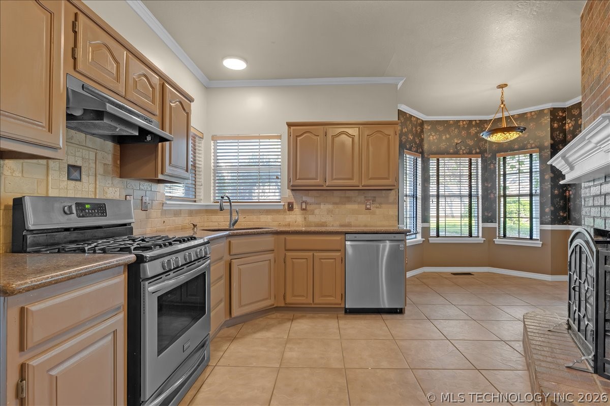 1312 N Willow Avenue Broken Arrow OK 74012