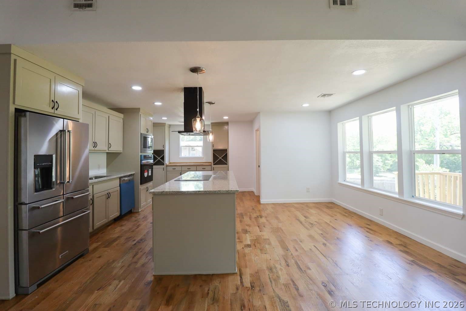 2806 W 70th Street Tulsa OK 74132