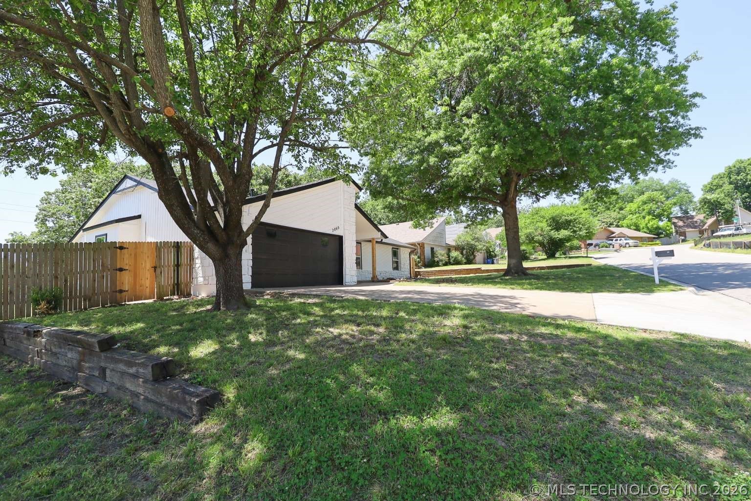 2806 W 70th Street Tulsa OK 74132
