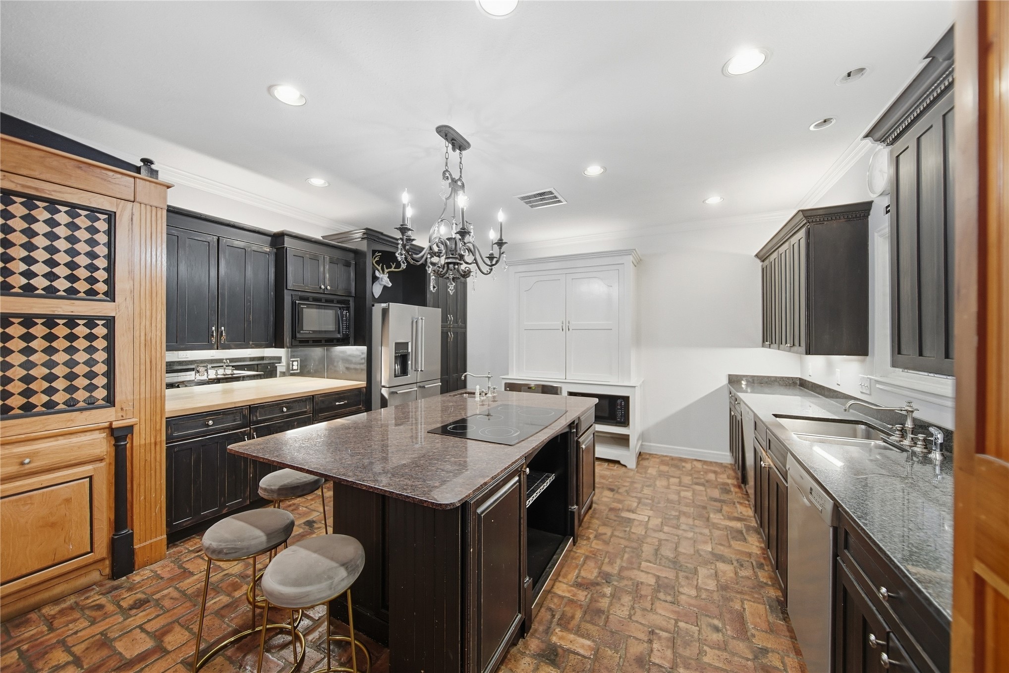 1600 N 73rd Westavenue Tulsa OK 74127