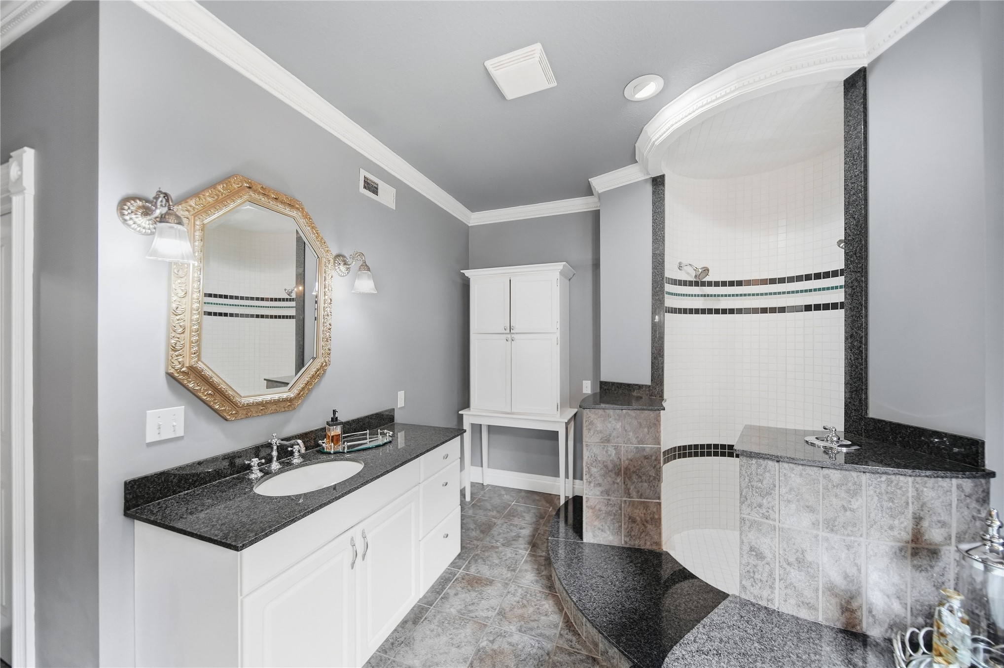 1600 N 73rd Westavenue Tulsa OK 74127