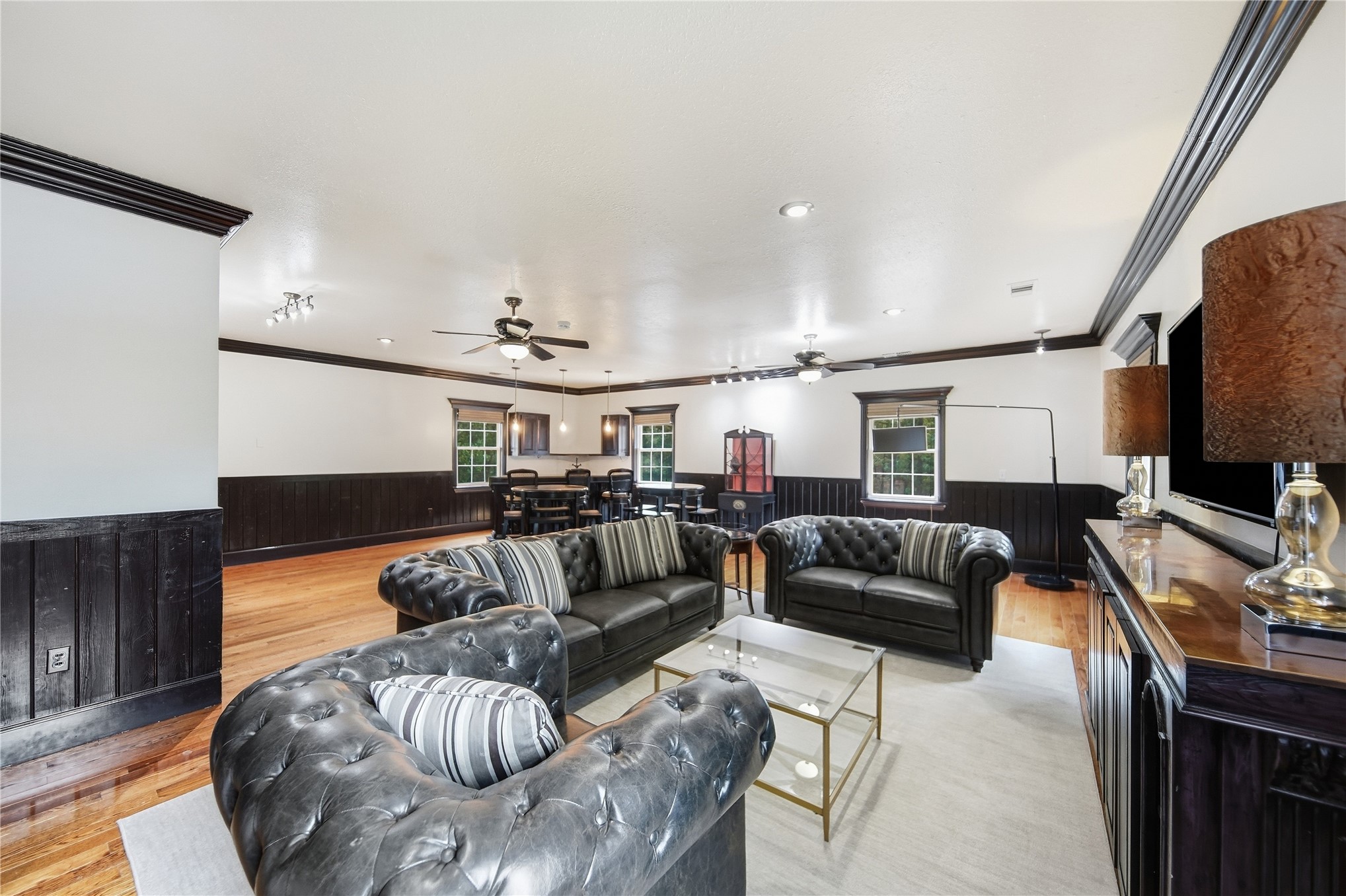 1600 N 73rd Westavenue Tulsa OK 74127