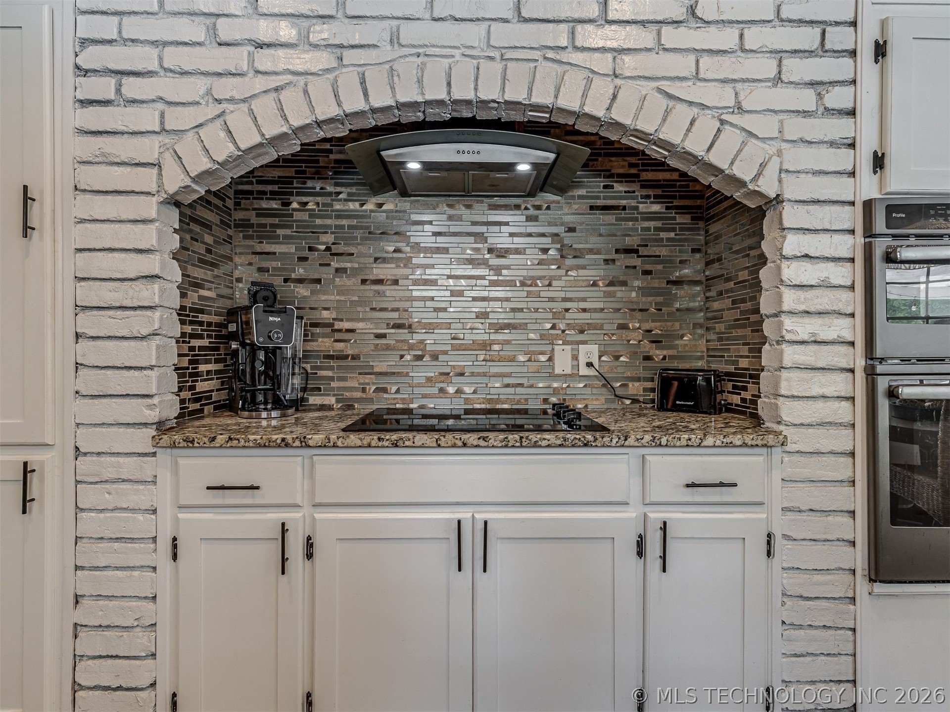 6904 E 53rd Place Tulsa OK 74145