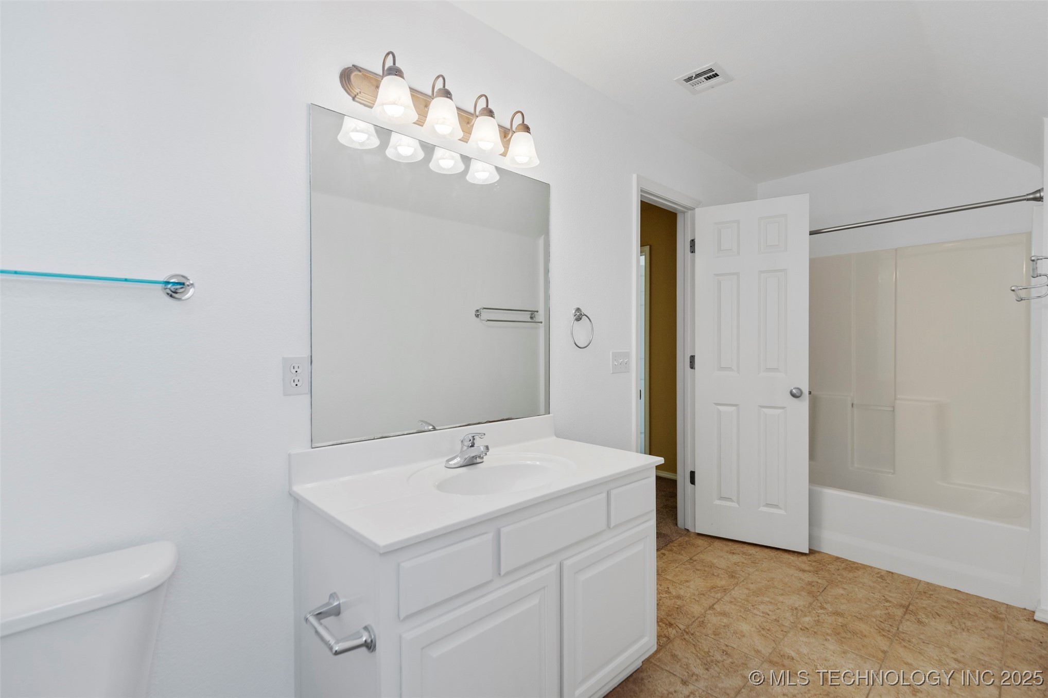2000 W Vail Street Broken Arrow OK 74012