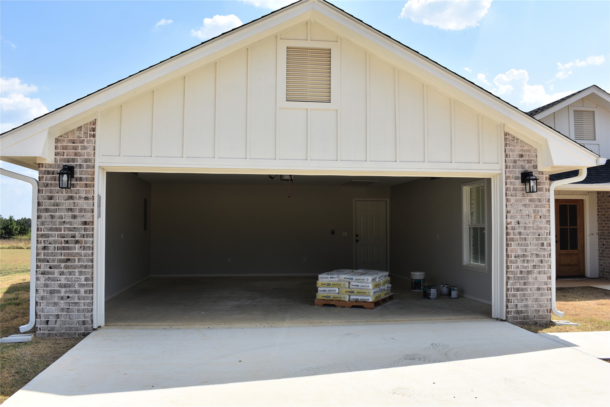 2911 E 2090 Road Hugo OK 74743