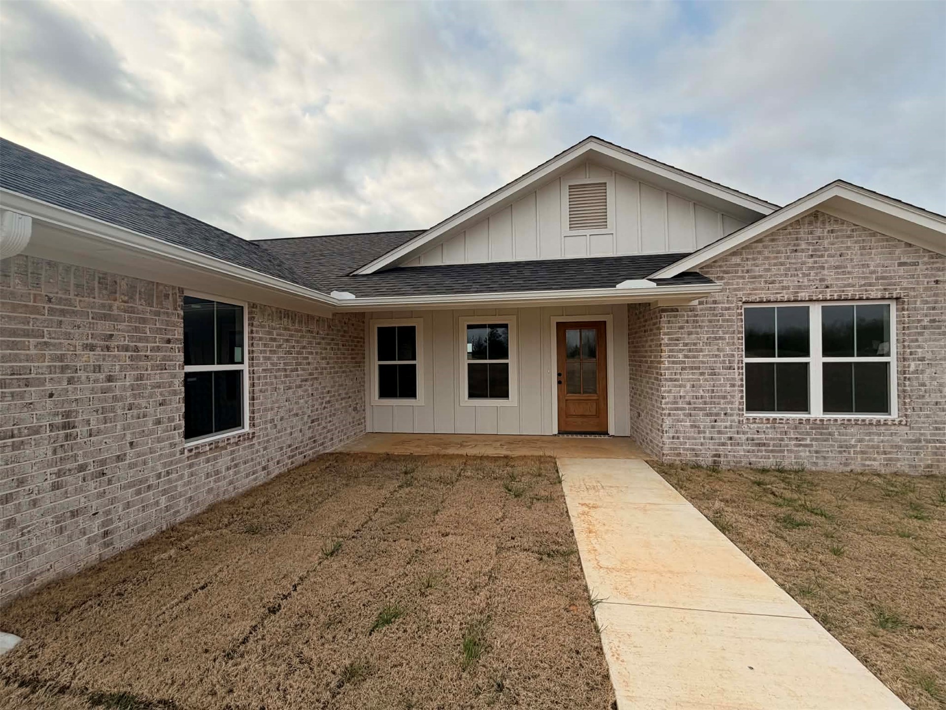 2911 E 2090 Road Hugo OK 74743