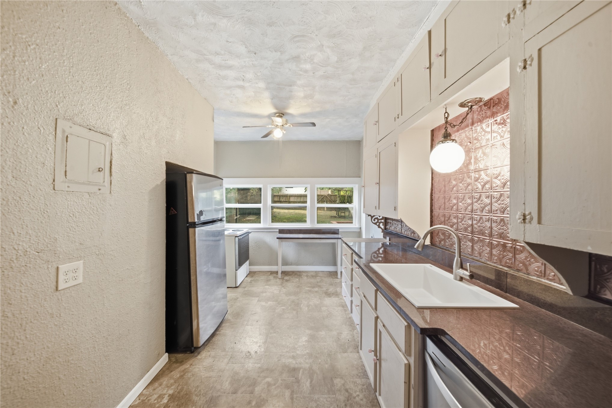 1808 W Easton Court Tulsa OK 74127