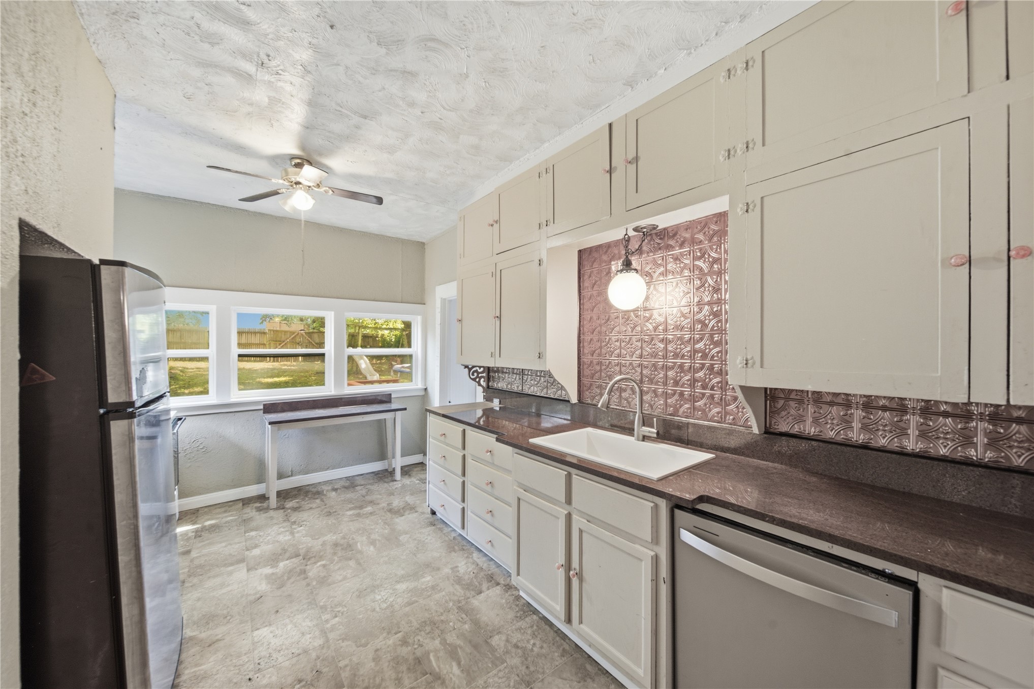 1808 W Easton Court Tulsa OK 74127