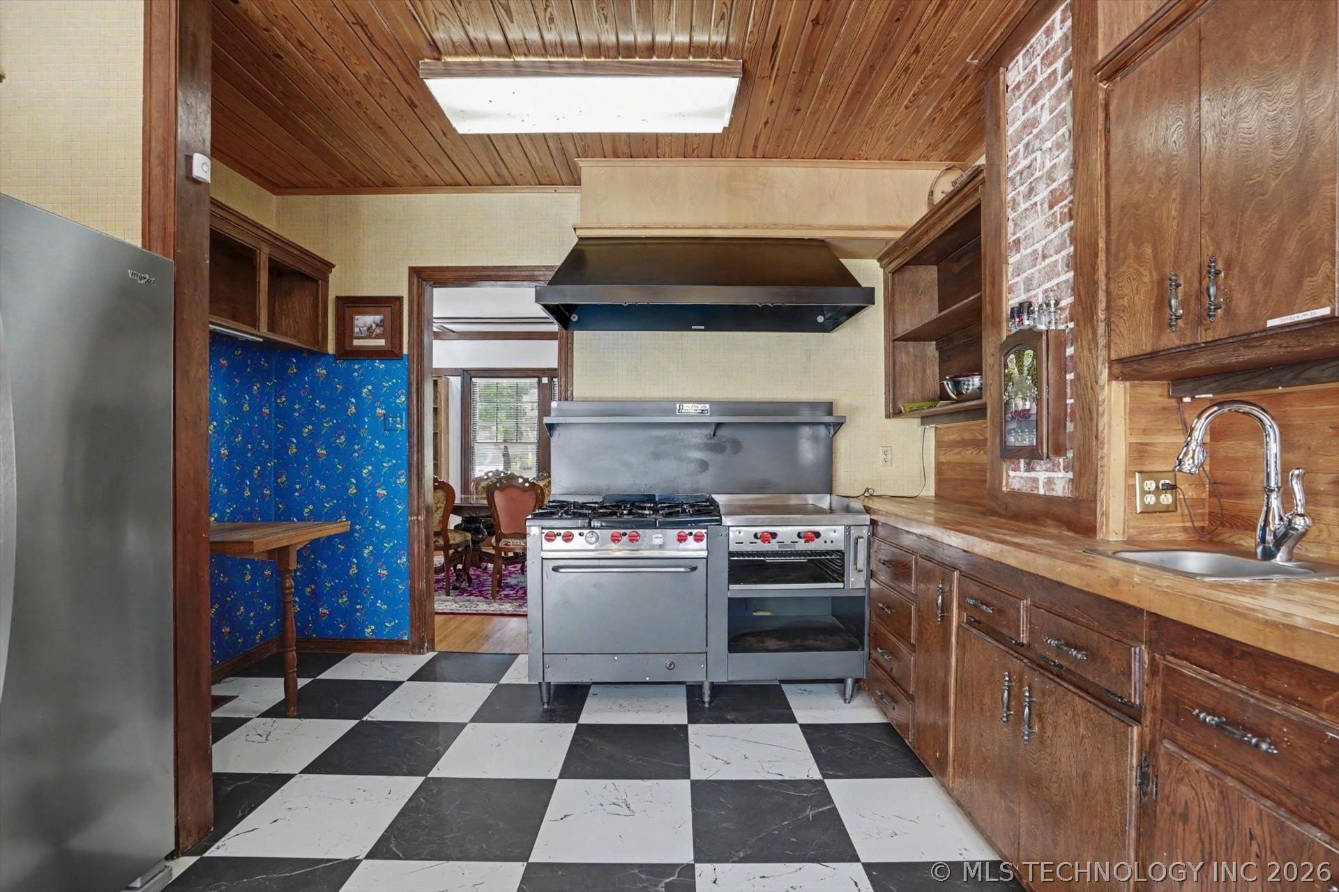 1701 S Carson Avenue Tulsa OK 74119