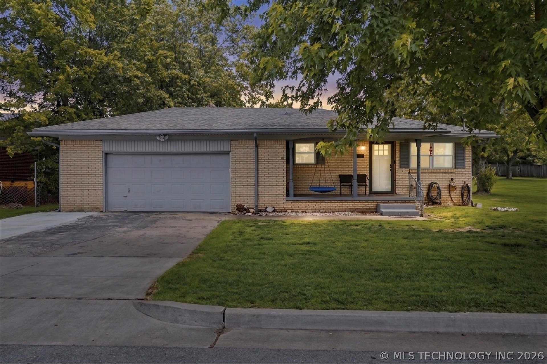 1225 S Russell Street Skiatook OK 74070