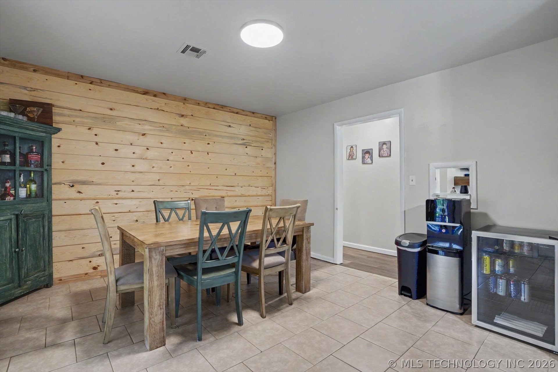1225 S Russell Street Skiatook OK 74070