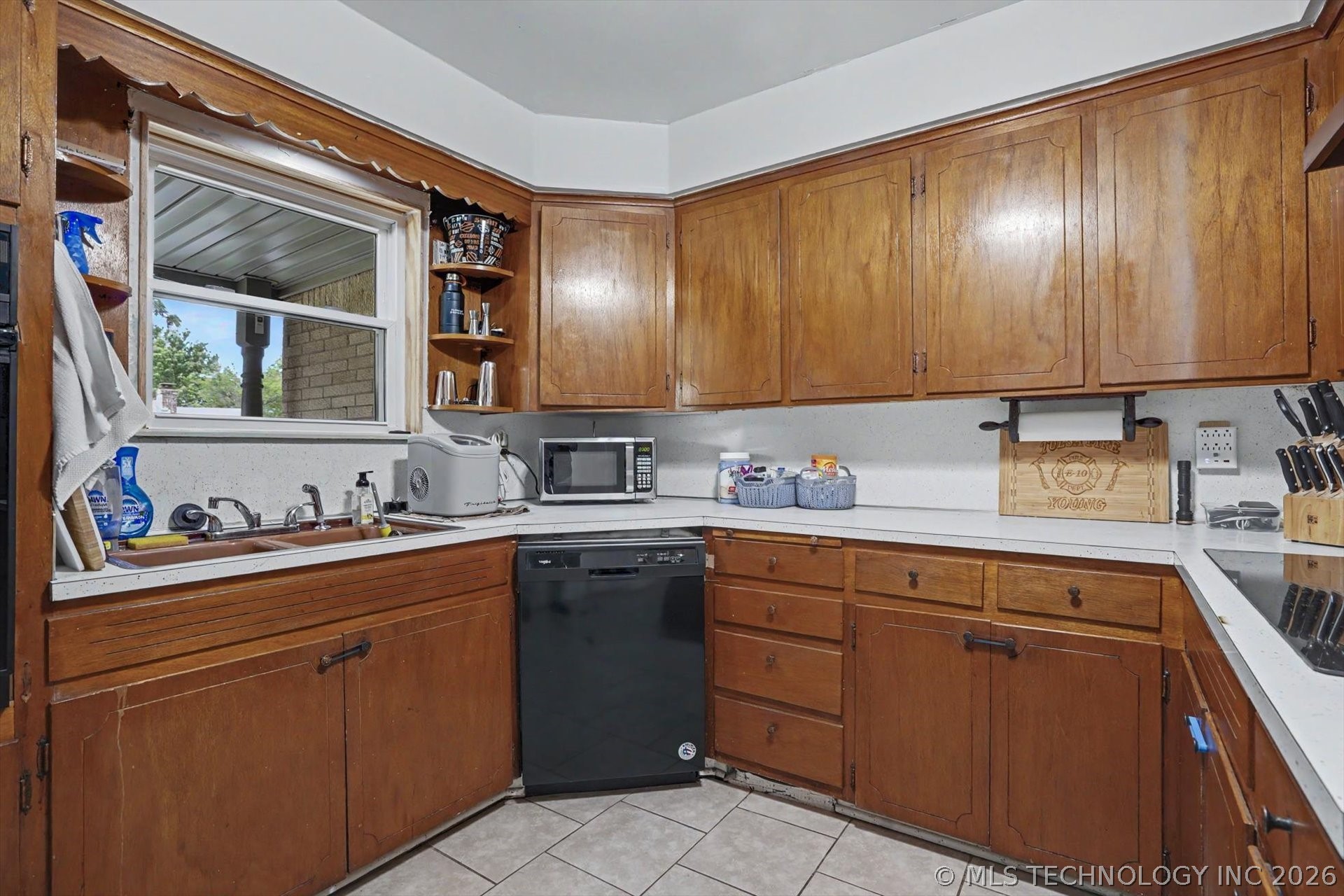 1225 S Russell Street Skiatook OK 74070