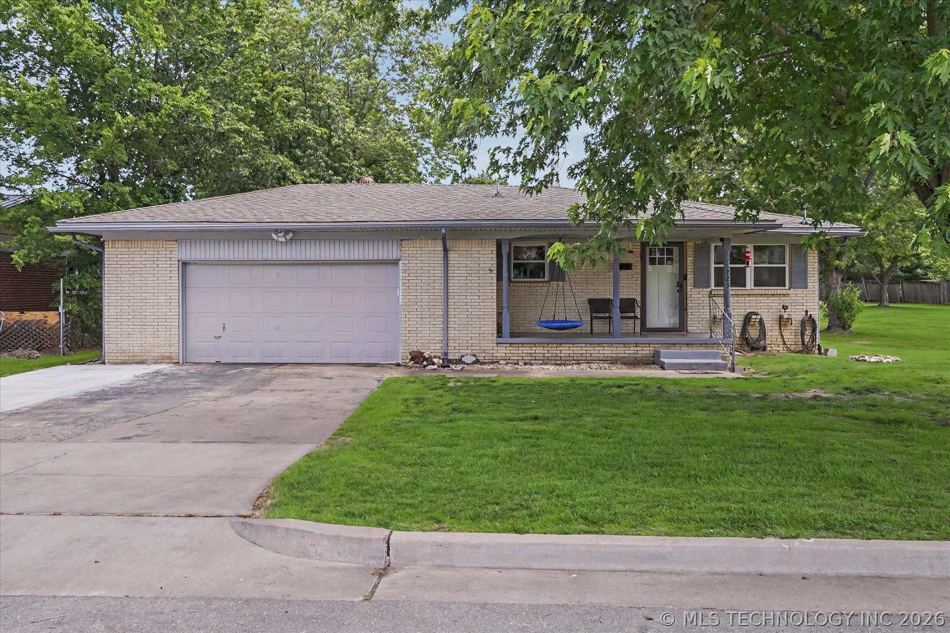 1225 S Russell Street Skiatook OK 74070