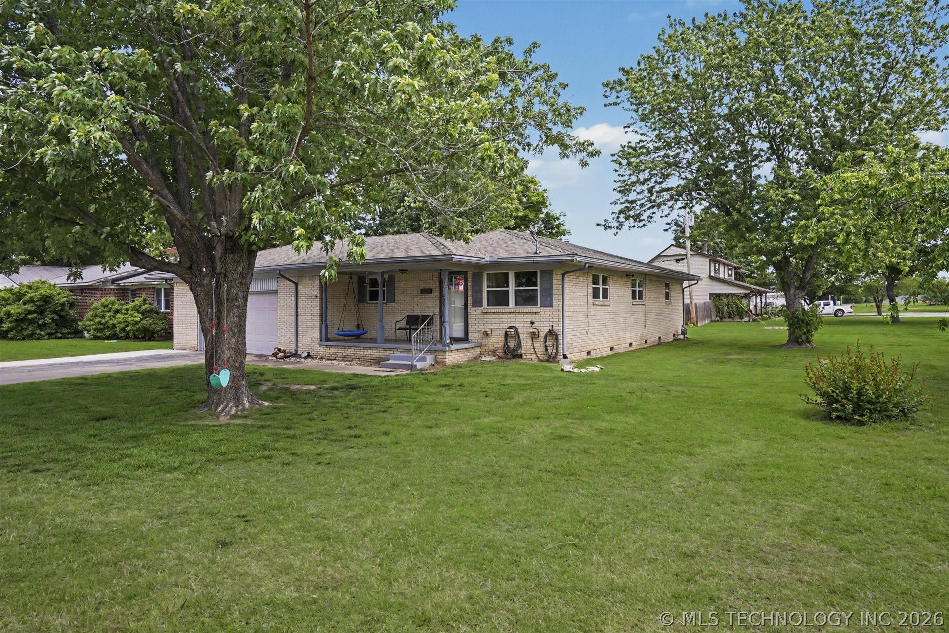 1225 S Russell Street Skiatook OK 74070