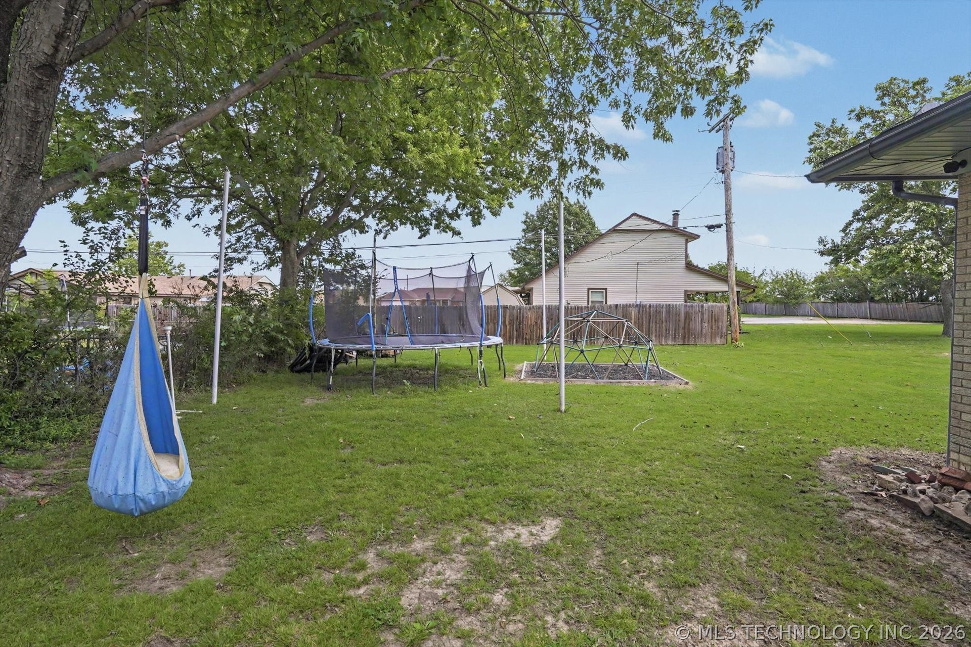 1225 S Russell Street Skiatook OK 74070