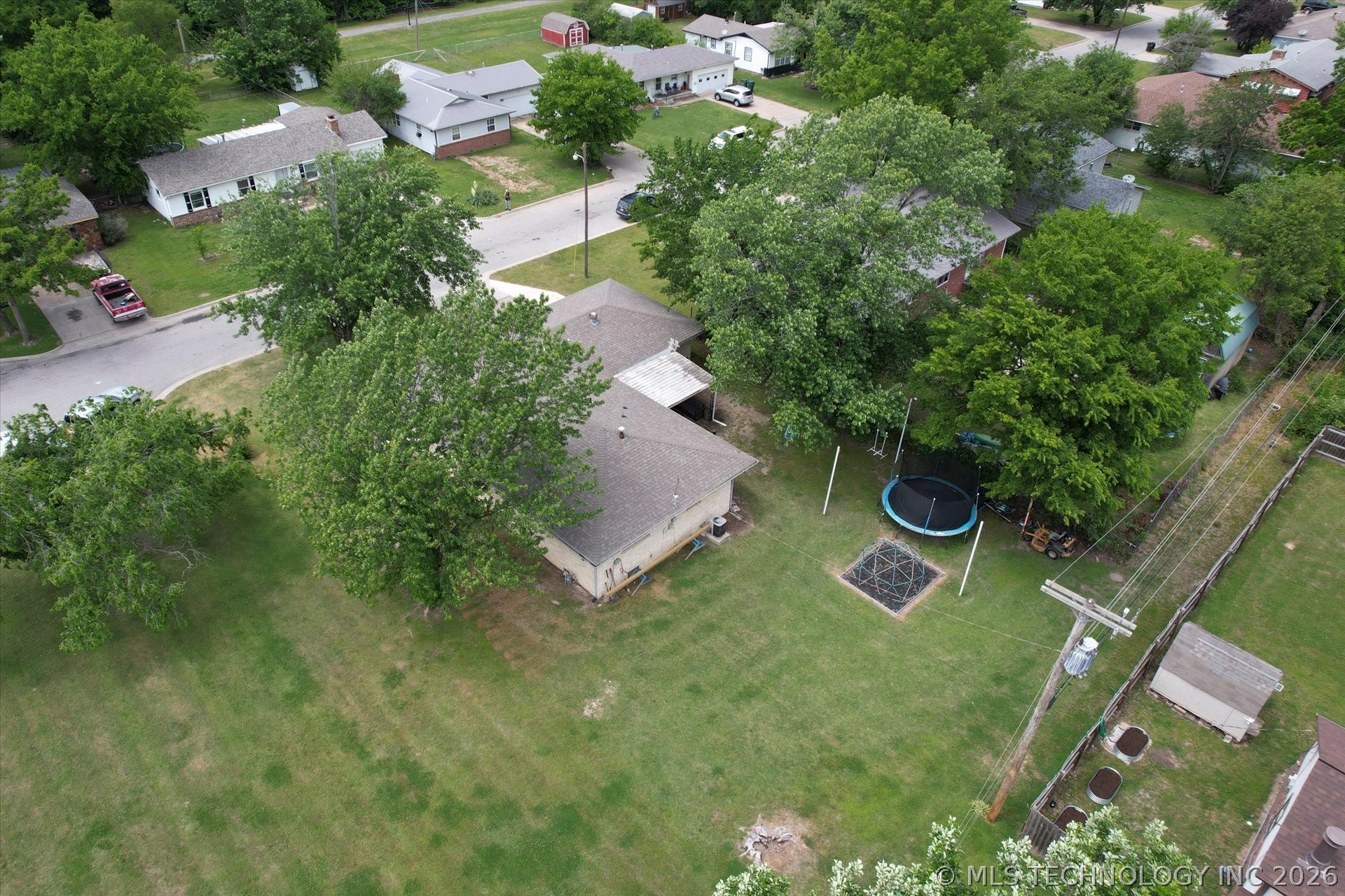 1225 S Russell Street Skiatook OK 74070